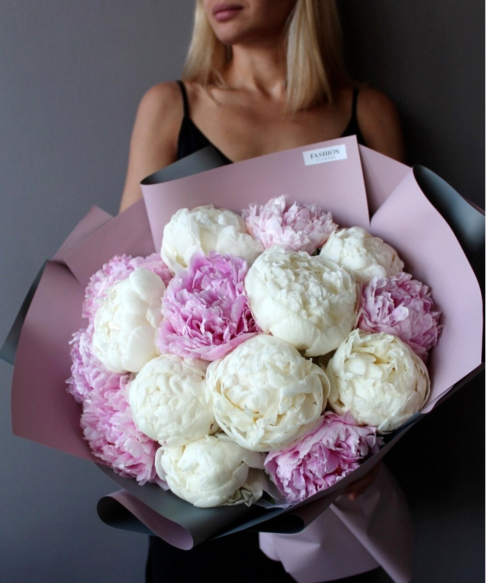 15 голландских пионов №2980