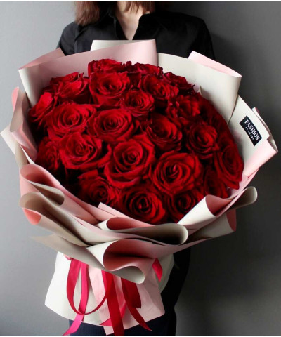 25 красных роз Эксплорер №1006