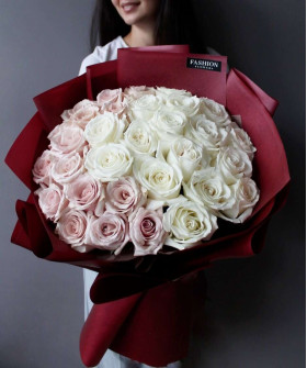 35 бело-кремовых роз Плая бланка и Квиксенд №3427