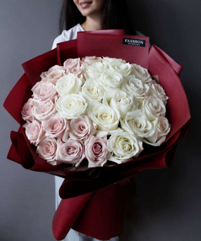 35 бело-кремовых роз Плая бланка и Квиксенд №3427