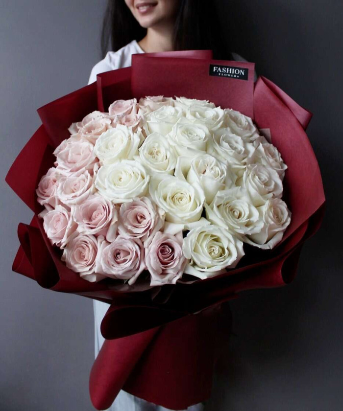 35 бело-кремовых роз Плая бланка и Квиксенд №3427