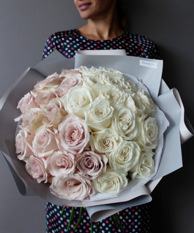 35 роз кремовых и белых роз Плая бланка и Квиксенд №2757