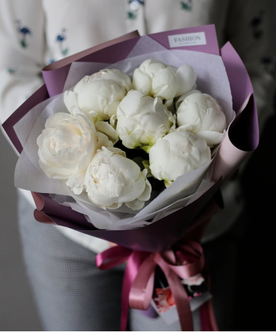 7 Белых пионов №4660