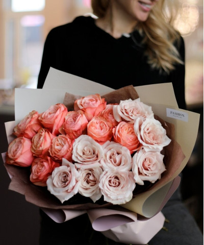 19 нежных роз Квиксенд и Кахала №2119