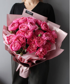 11 пионовидных роз Джульетта цериз №2339