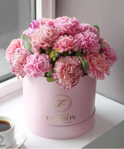 19 диантусов в шляпной коробке "Молли" №4331