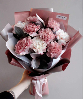 9 диантусов в букете "Айриш" №2766