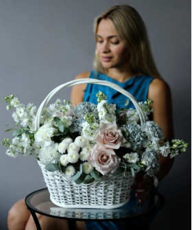 Корзина с цветами "Эмбер" №50203