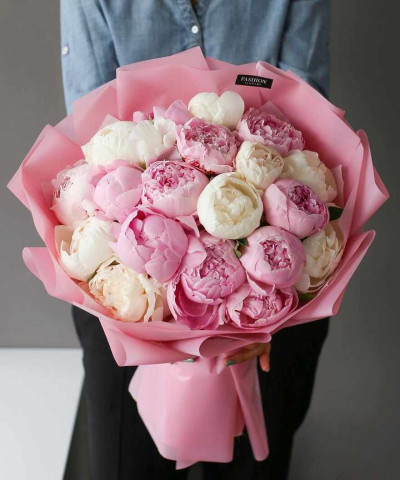 19 пионов №3665