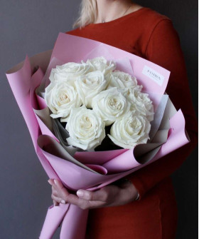 9 белых роз Плая Бланка №2277