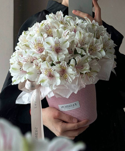 Белые альстромерии "Хрустальная нежность" №3407