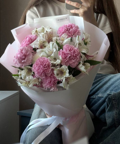 Альстромерии и диантусы в букете "Розовый жемчуг" №8967