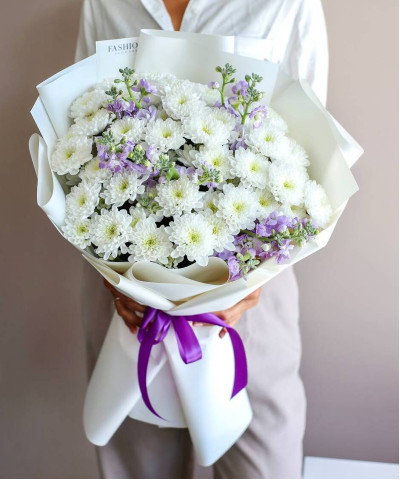 Маттиола и хризантема в букете "Лавандовая сказка" №2243