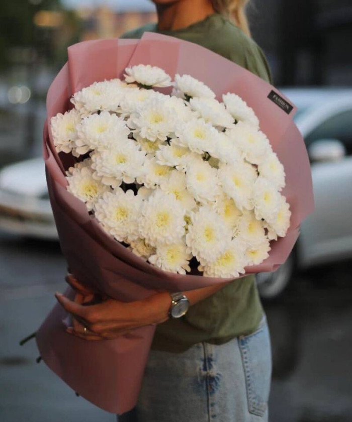 9 белых кустовых хризантем Алтай №2067