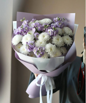 Маттиола и белая хризантема "Лавандовая дымка" №4791