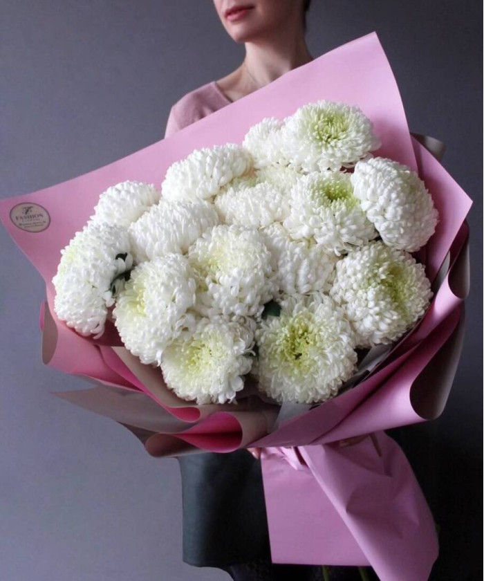 15 крупных белых хризантем Фред №7932