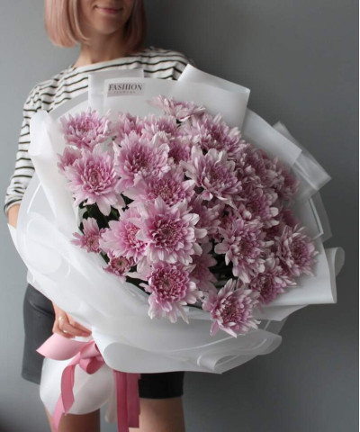 9 розовых кустовых хризантем Балтика в букете "Джем" №5626