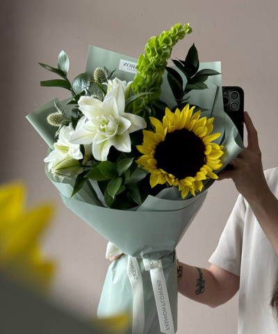 "Лето в ладонях" букет с подсолнухом №4541
