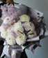 Георгины бело-сиреневые в букете 