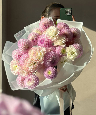 "Лепестки рассвета" Эустома и георгины в дуо-букете №6878