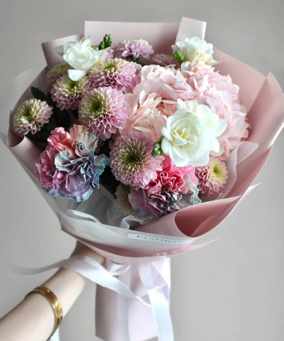 "Сердце Андромеды" букет с розовой гортензией №7683