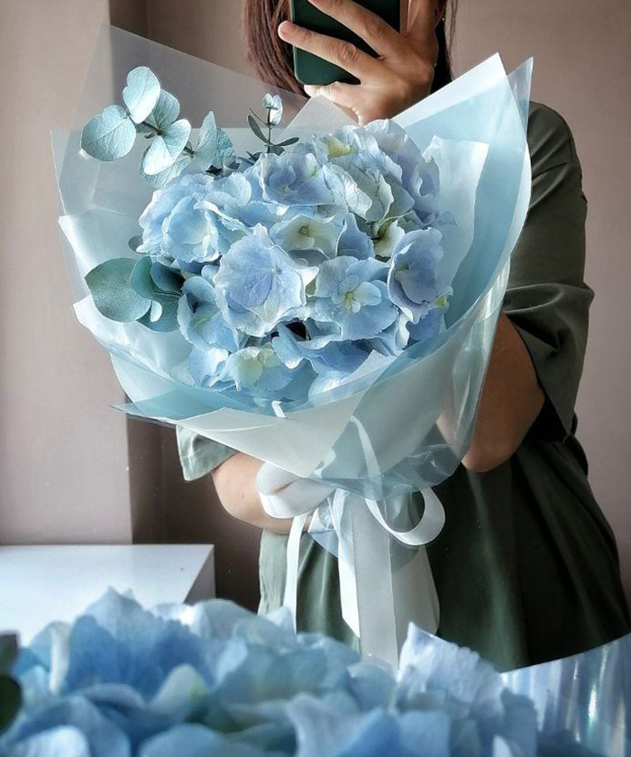 Голубая гортензия с эвкалиптом №4649