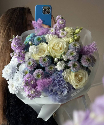"Галактика" авторский букет с гортензией Милка №3790