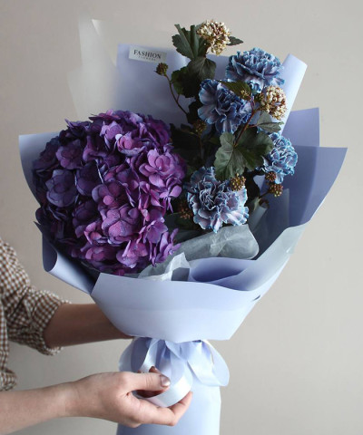 "Глубина цвета" букет с гортензией №4675