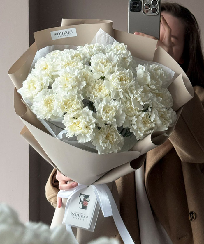 25 белых диантусов №6583