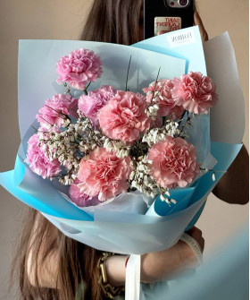 "Красивой весны!" букет из диантусов и генисты №5662