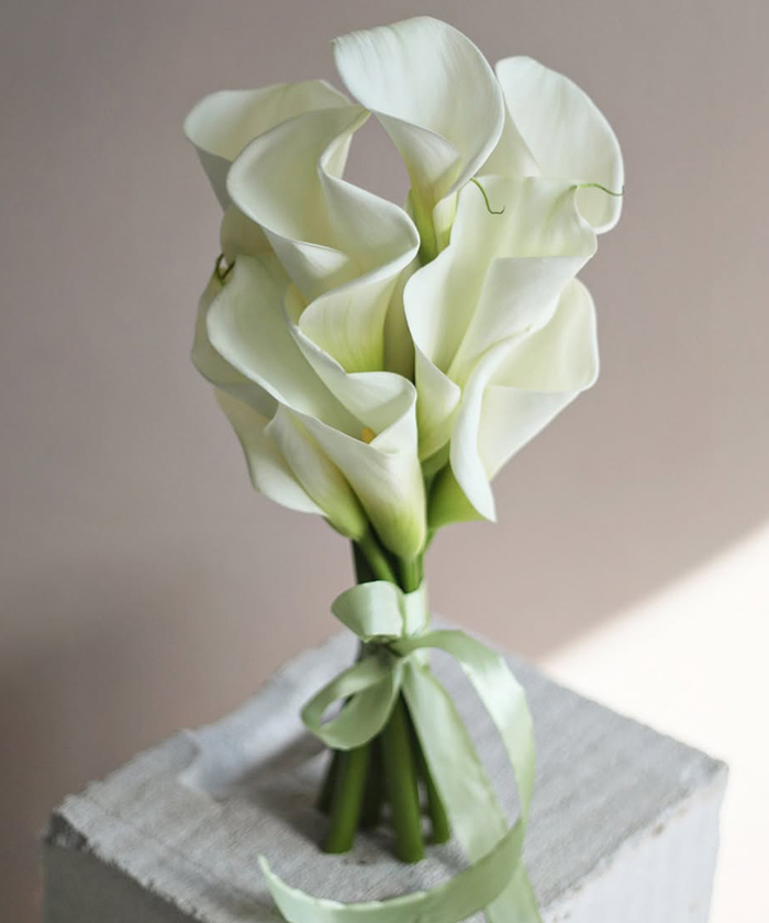 Белые каллы 