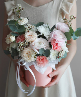 "Кейли" бархатный бокс с цветами №5897