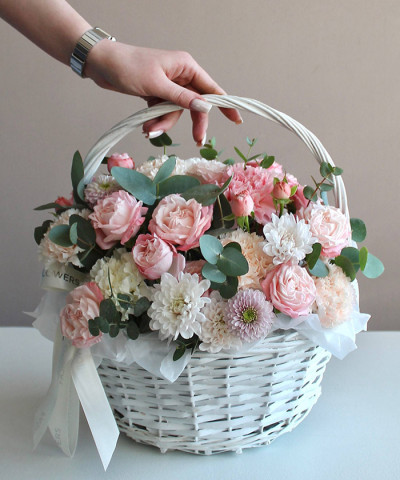 "Сливочное небо" корзина с сезонным составом №8764