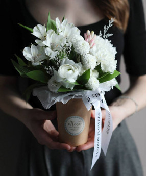 Цветочный комплимент с сезонным составом №2550