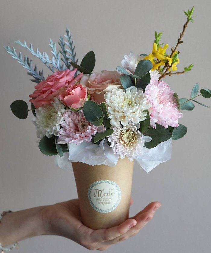 Цветочный комплимент с сезонным составом №3463