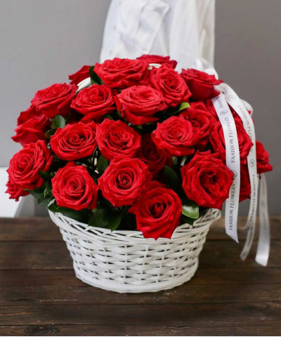 45 красных роз в корзине №2100