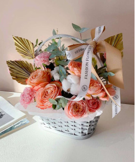 Корзина с цветами "Деметра" №50218