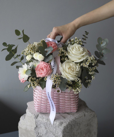 Корзина с цветами "София" №5026