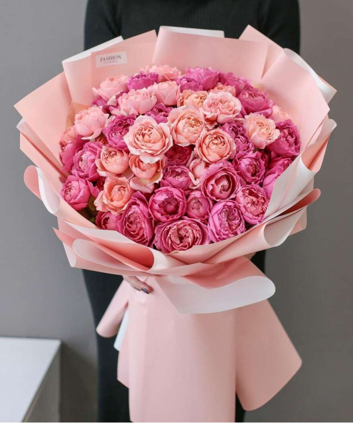 17 пионовидных кустовых роз Джульетта №3544