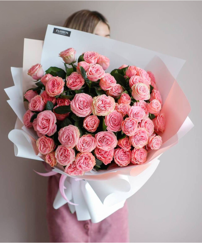 17 кустовых розовых роз Бол Музетт №3094