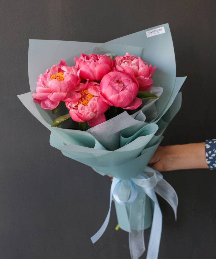 5 розовых пионов Корал Сансет №3787