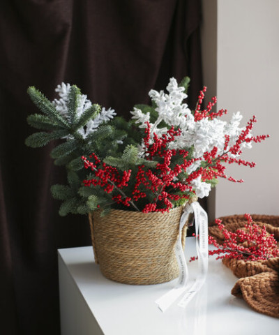 Интерьерная композиция "Подарков много не бывает"