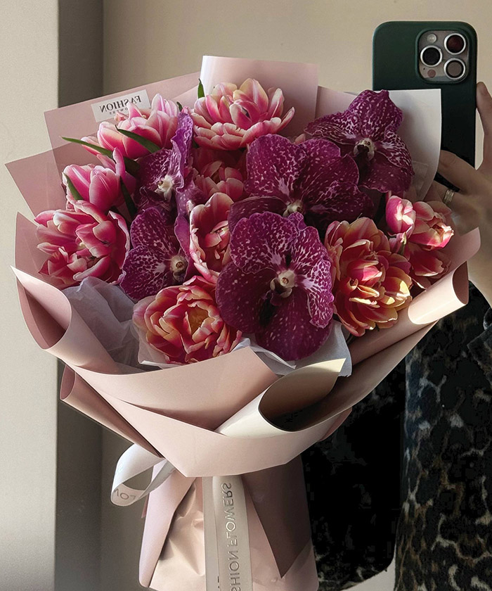 Орхидея Ванда и пионовидные тюльпаны Коламбус №7658