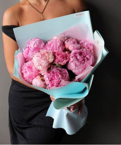 11 розовых пионов Сара Бернар №2853