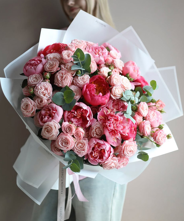 Пионы и кустовые розы мадам Бомбастик №4797