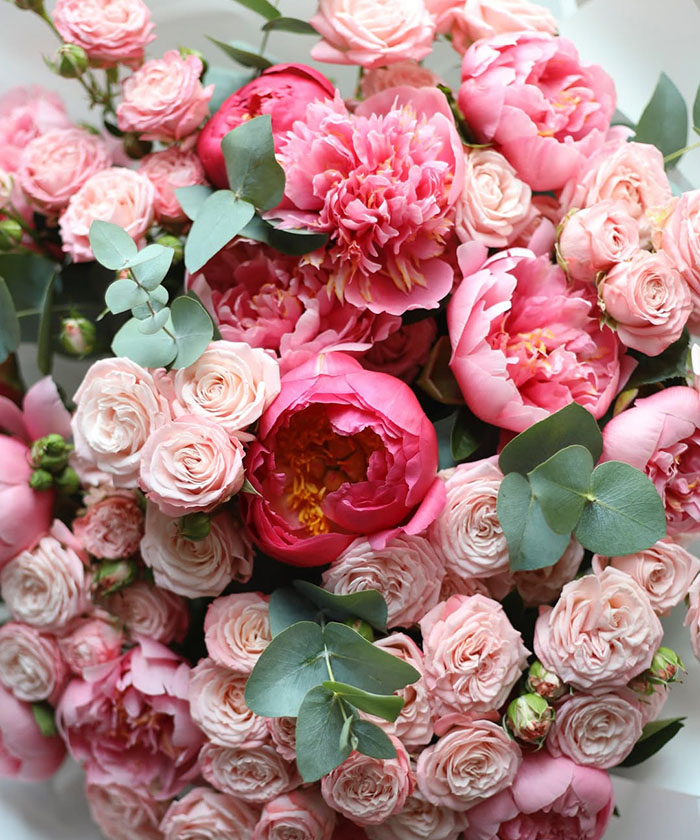 Пионы и кустовые розы мадам Бомбастик №4797