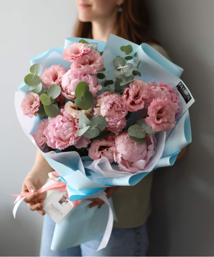 Розовые пионы и эустома с эвкалиптом №5422