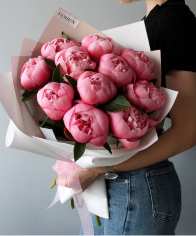 11 розовых пионов Этчед Салмон №4090