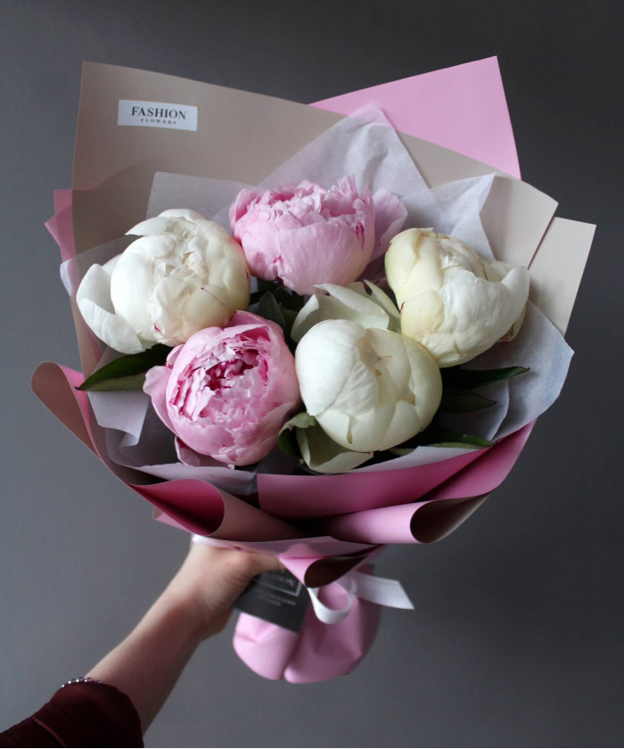 5 белых и розовых пионов Италия №7843