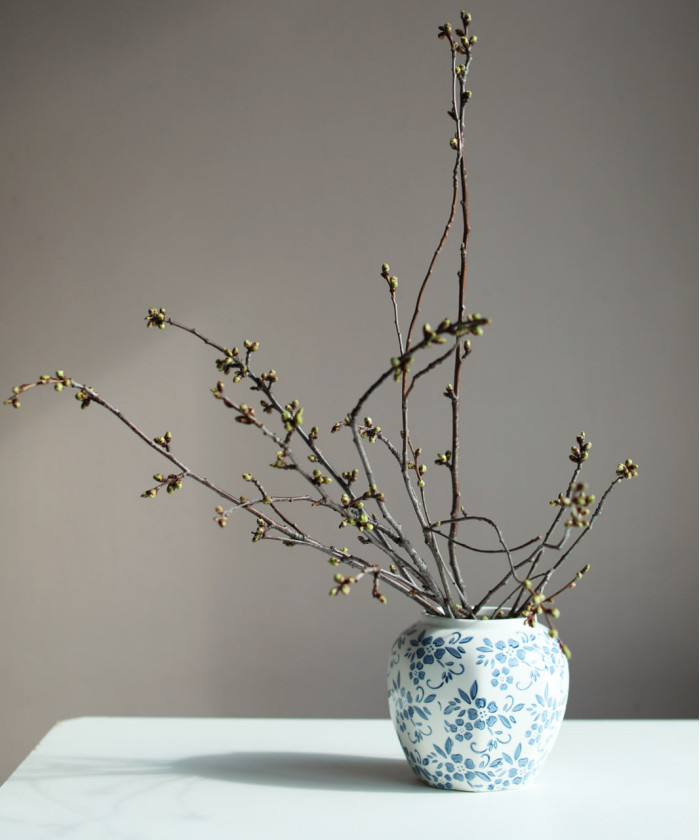 Ветка цветущая Прунус, поштучно